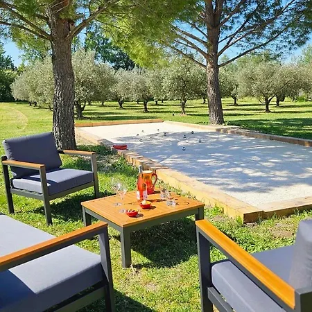 La Ramade 5 & Table D'hotes En Drome Provencale *