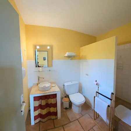 La Ramade 5 & Table D'hotes En Drome Provencale *
