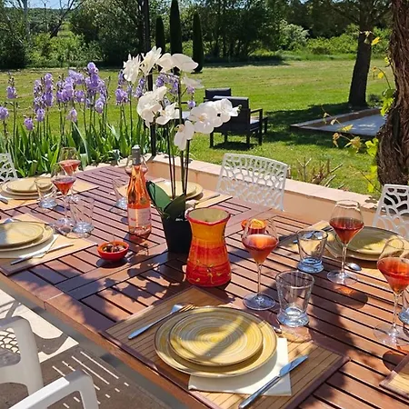 La Ramade 5 & Table D'hotes En Drome Provencale *